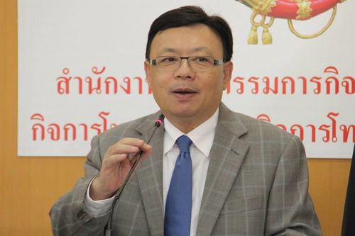 สำนักงาน กสทช. เปิดรับฟังความคิดเห็นร่างหลักเกณฑ์ประมูล 4G คลื่นความถี่ 1800 MHz แล้วตั้งแต่วันที่ 18 ก.ค. 2558 โดยประชาชนสามารถแสดงความคิดเห็นได้จนถึงวันที่ 17 ส.ค. 2558
